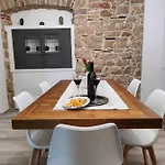 Dommu De Anna Murru