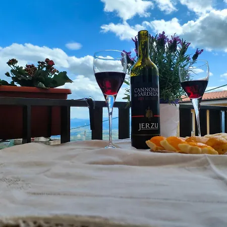 Dommu De Anna Murru Lägenhet *